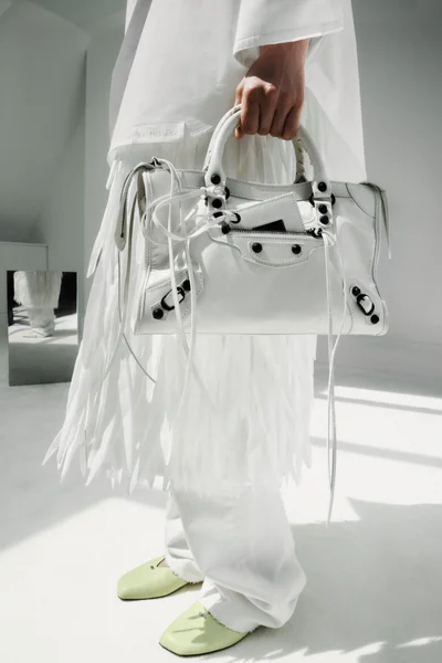 Look 10